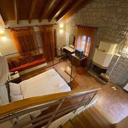 Καστρο Πετρινα Σαλε Καλαβρυτα Villa Kalavryta Exterior foto