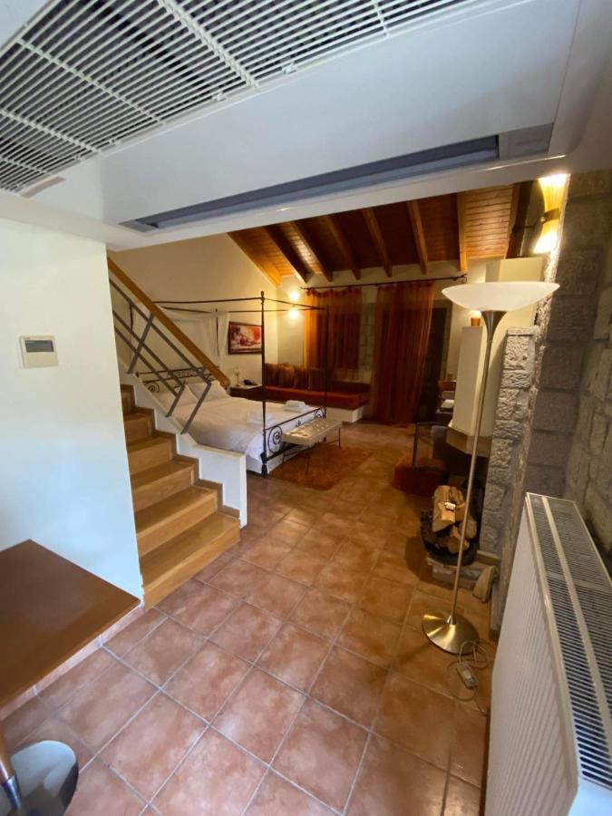 Καστρο Πετρινα Σαλε Καλαβρυτα Villa Kalavryta Exterior foto